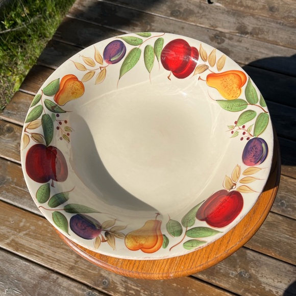 Pedestal Bowl - Picture 5 of 6